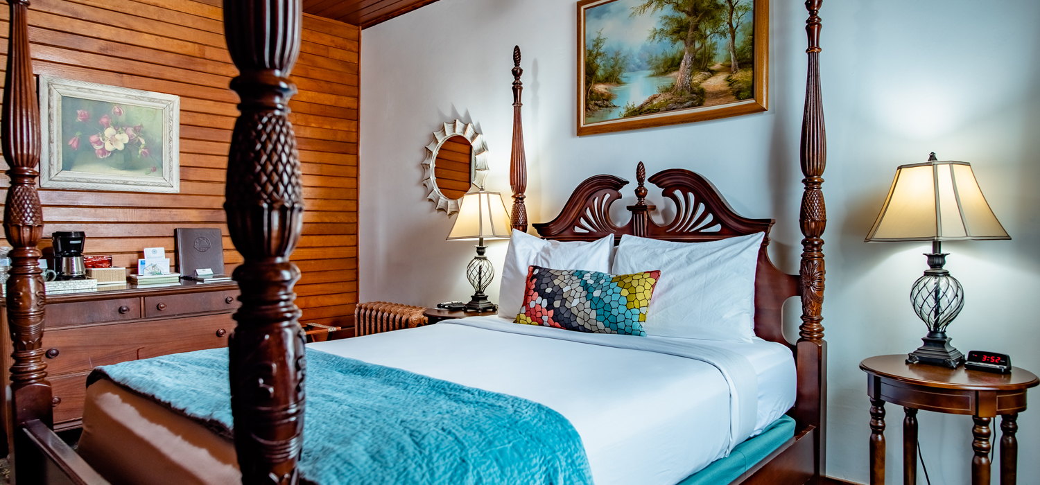 Comfortable Business Traveler Guestrooms in Charleston