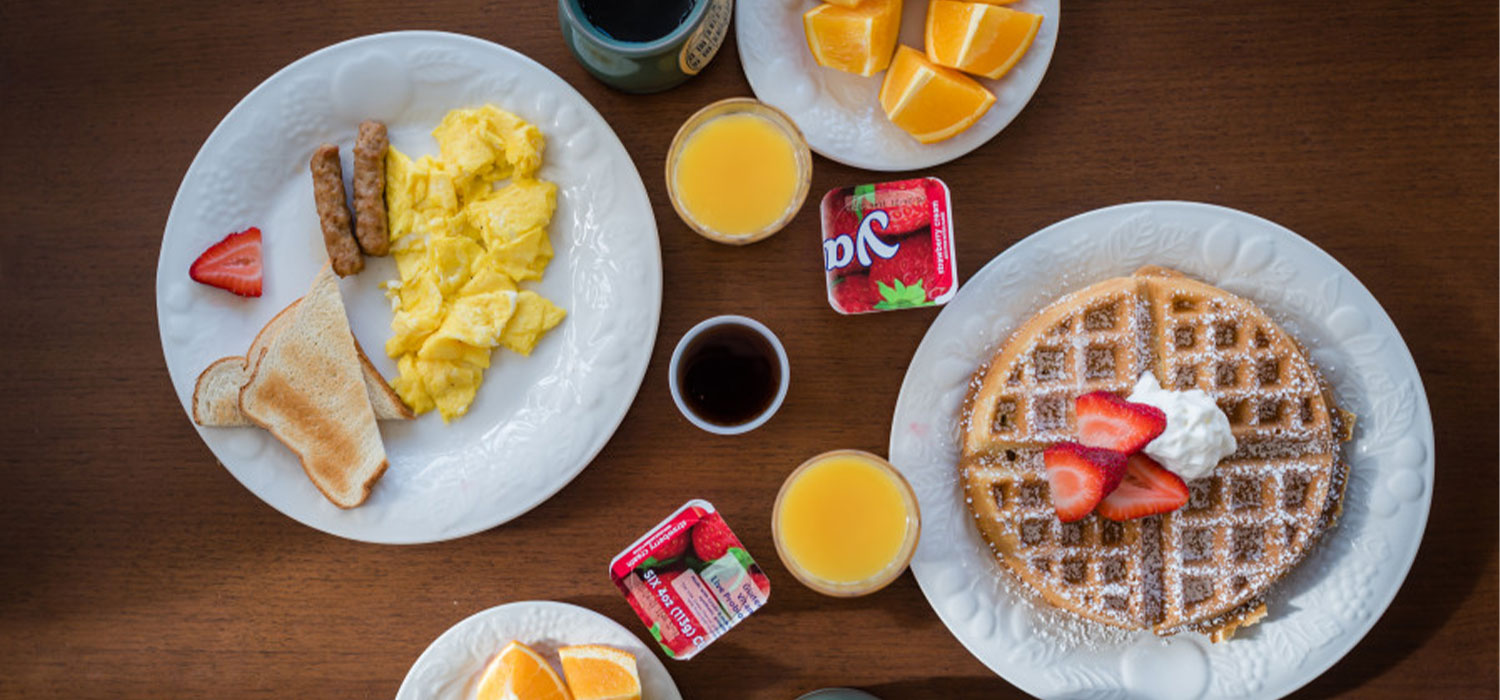 START YOUR DAY WITH A DELICIOUS COMPLIMENTARY BREAKFAST